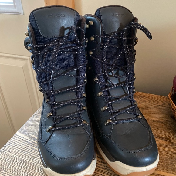 Lowa Renegade GTX Men’s Winter Boots - Picture 1 of 5